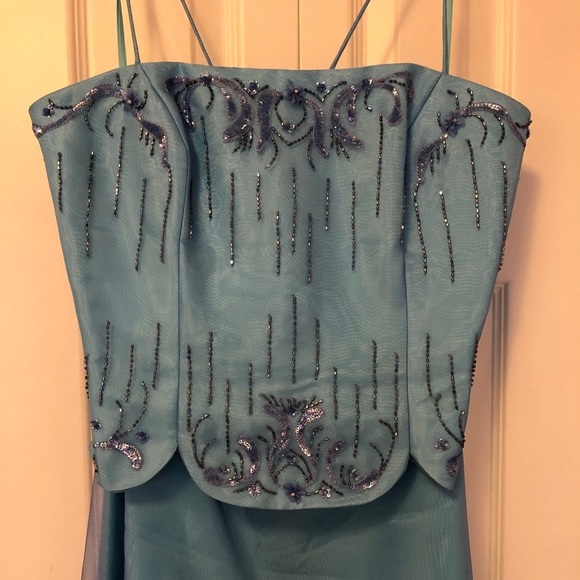 Laura  Ryner Grad/Formal Maxi Dress - Picture 4 of 9